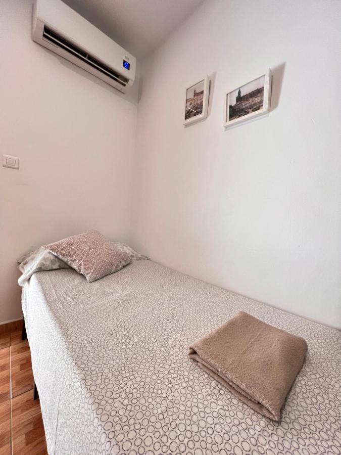 Апартаменти Marques De Larios Plaza Las Flores Parking Gratis Малага Екстер'єр фото