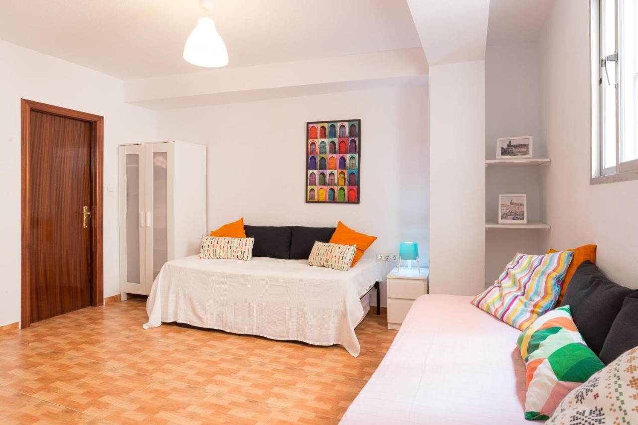 Апартаменти Marques De Larios Plaza Las Flores Parking Gratis Малага Екстер'єр фото